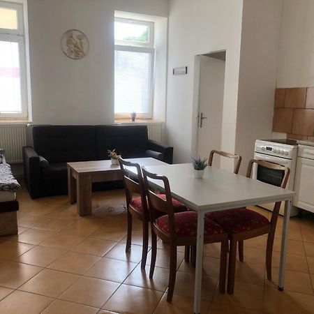 Apartmany Prazska อุสตีนัดลาแบม ภายนอก รูปภาพ