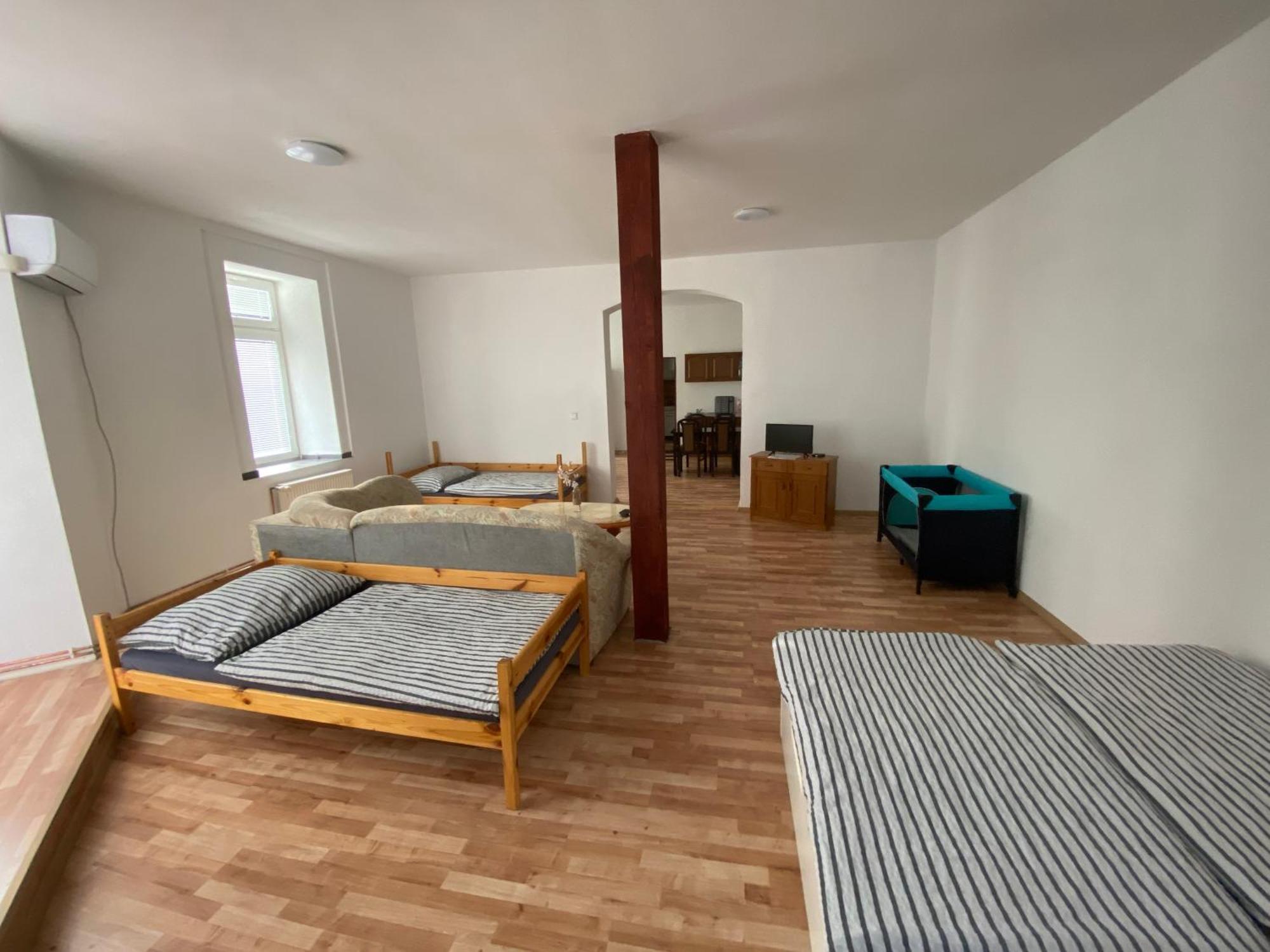 Apartmany Prazska อุสตีนัดลาแบม ภายนอก รูปภาพ